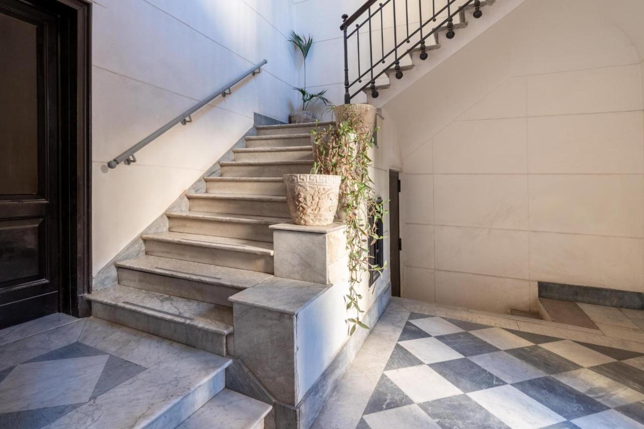 Bed and Breakfast Palazzobellini Катания Экстерьер фото